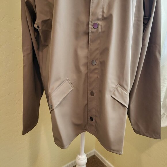 NWT Rains Unisex  Waterproof Jacket Size Color Taupe Size XL - Picture 5 of 11